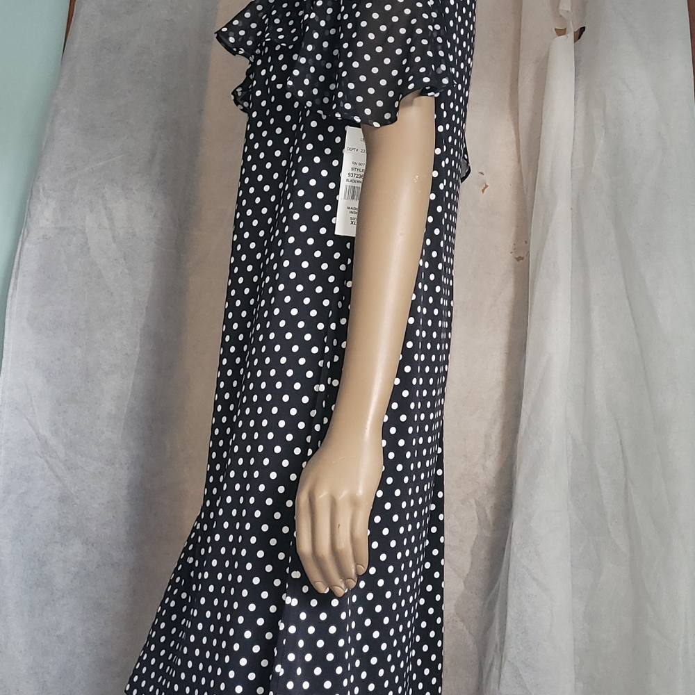 MSK Ruffle Cold Shoulder Black & White Dot Shift Dress - Picture 4 of 10